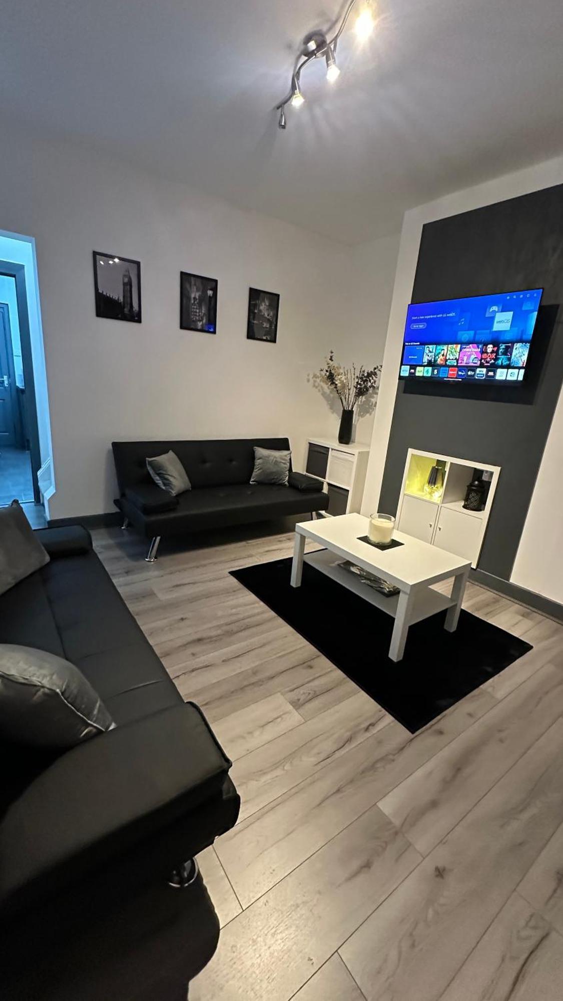 Modern 2 Bed Near Turf Moor Football Stadium, Parks, Canal And Lake Burnley Extérieur photo